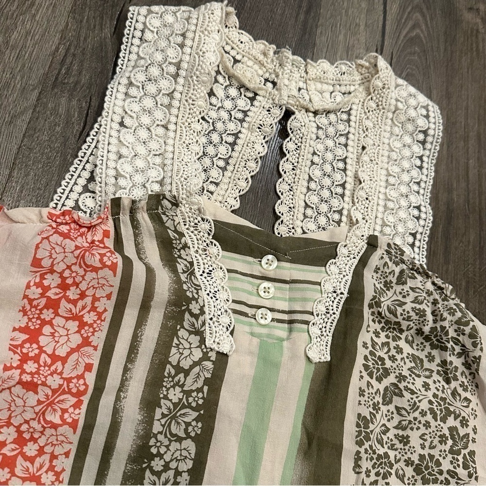 Cabi Top #266 Sleeveless Crocheted Boho Floral Green Orange Striped Gauzy Size M